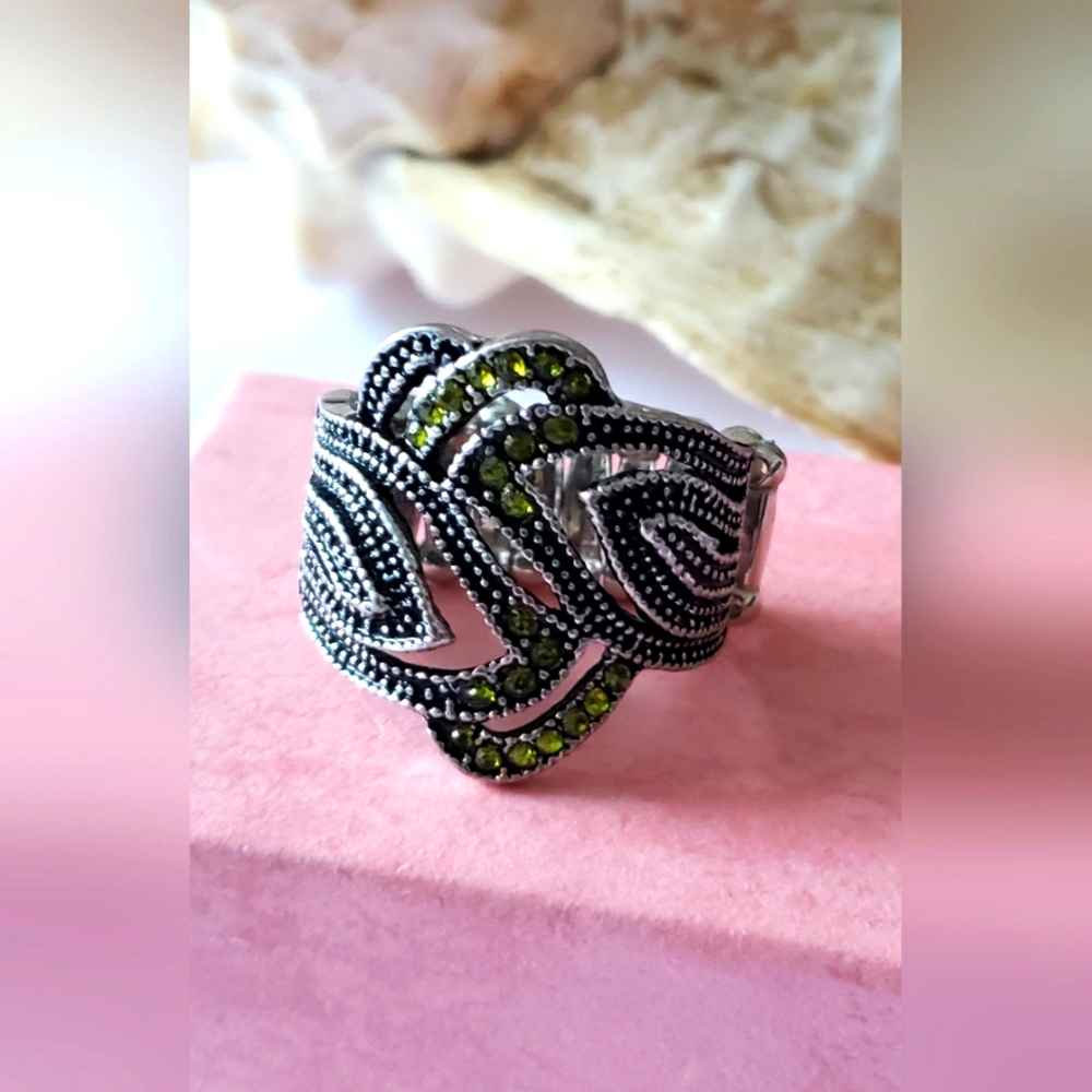 💢5/$10💢  Elegant Silver Women's Ring
